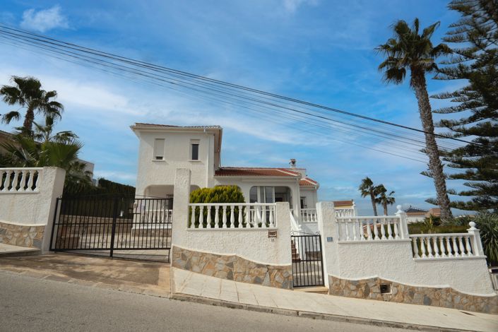 Image No.5-4 Bed Villa for sale