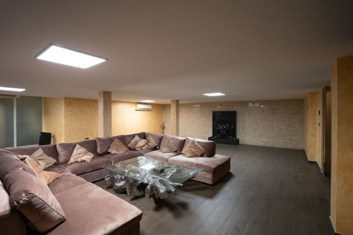 Image No.4-5 Bed Villa for sale