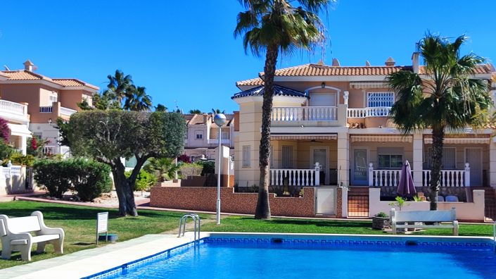 Image No.1-3 Bed Townhouse for sale