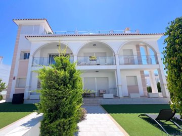 Petra Honig most sold property