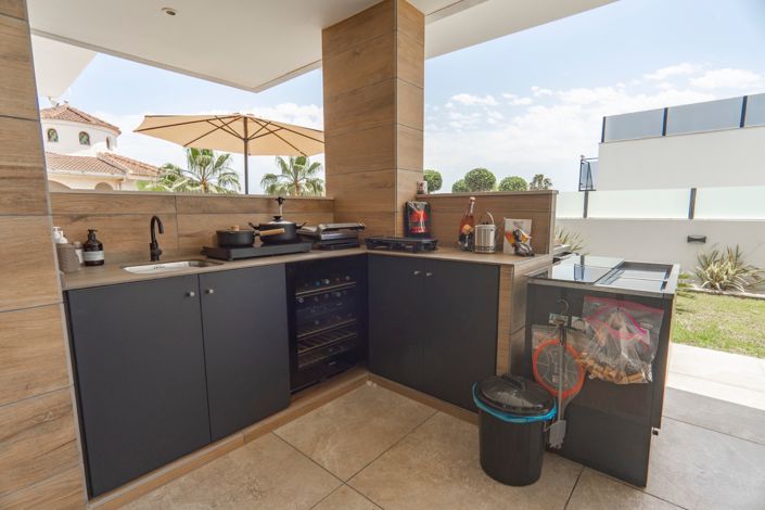 Image No.23-4 Bed Villa for sale