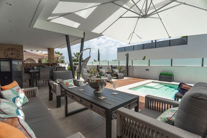 Image No.4-4 Bed Villa for sale