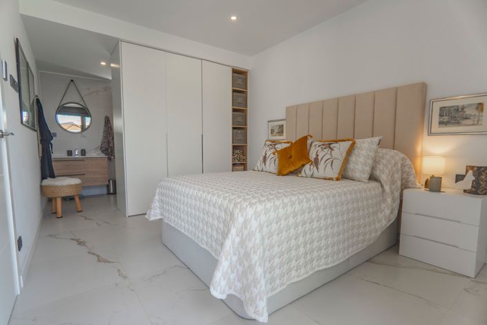 Image No.55-4 Bed Villa for sale