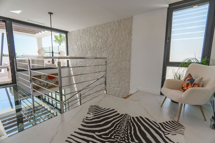 Image No.74-4 Bed Villa for sale