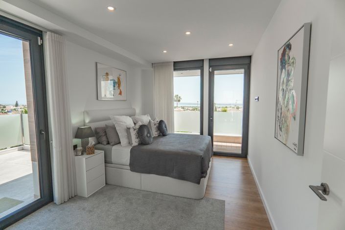 Image No.80-4 Bed Villa for sale