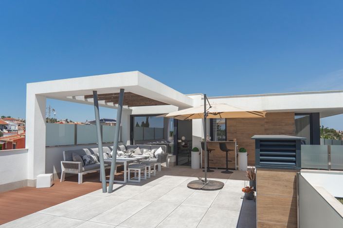 Image No.98-4 Bed Villa for sale