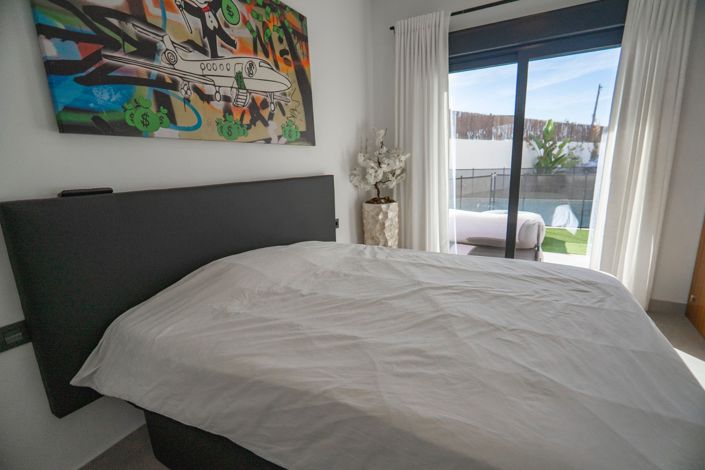 Image No.17-4 Bed Villa for sale