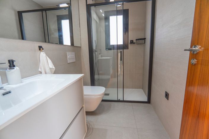 Image No.28-4 Bed Villa for sale