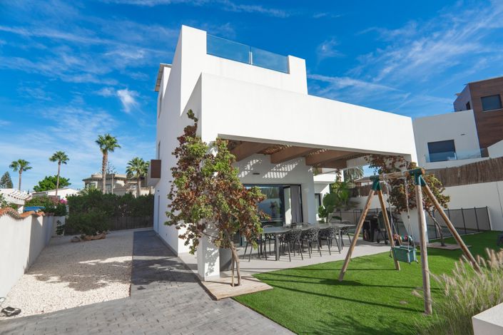 Image No.33-4 Bed Villa for sale