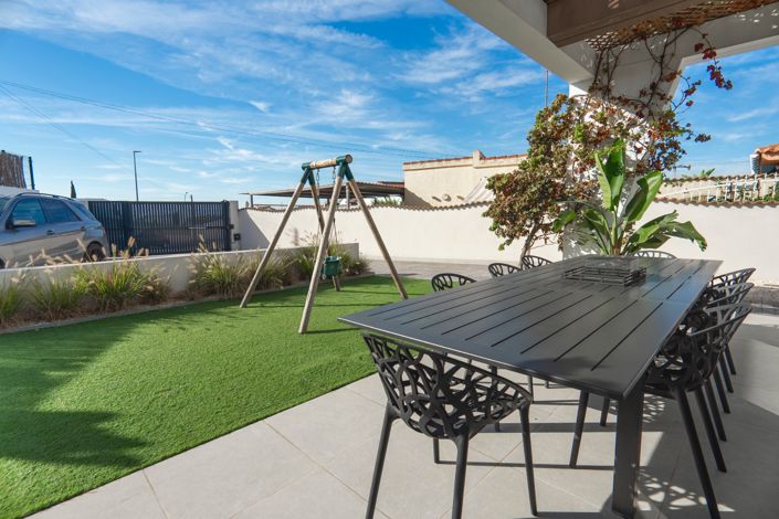 Image No.38-4 Bed Villa for sale