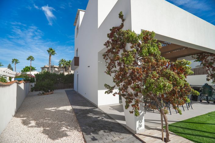 Image No.51-4 Bed Villa for sale
