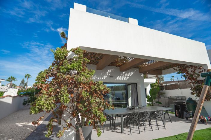 Image No.52-4 Bed Villa for sale