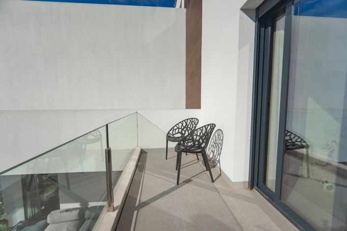 Image No.56-4 Bed Villa for sale