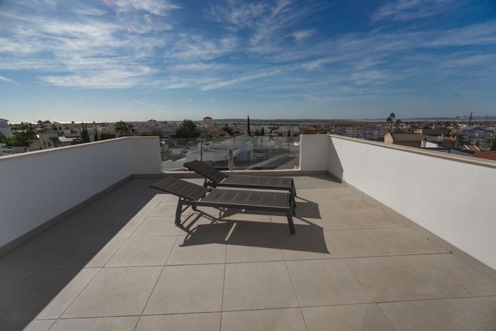 Image No.60-4 Bed Villa for sale