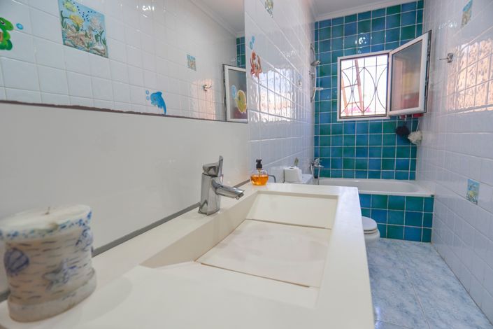 Image No.26-4 Bed Villa for sale