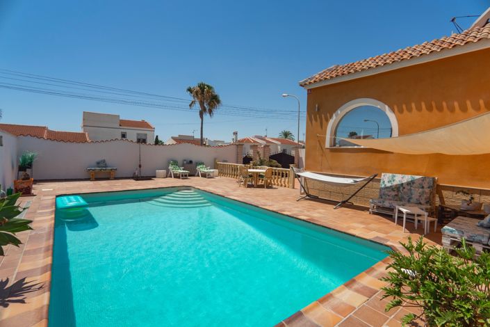 Image No.8-4 Bed Villa for sale