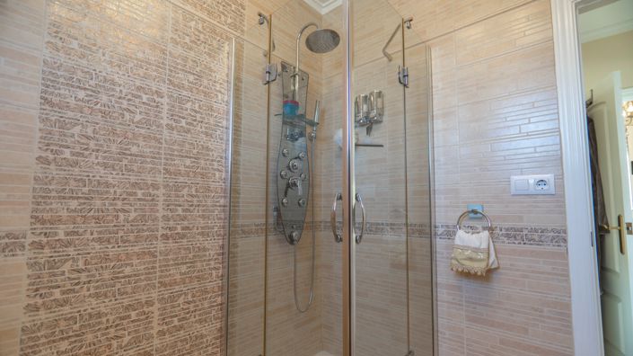 Image No.29-4 Bed Villa for sale