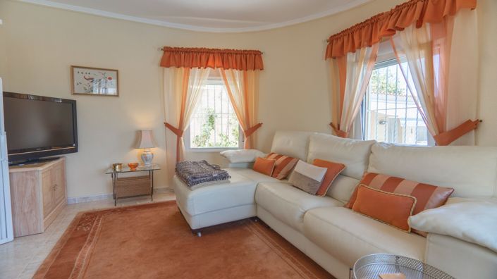 Image No.4-4 Bed Villa for sale