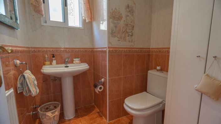 Image No.35-4 Bed Villa for sale