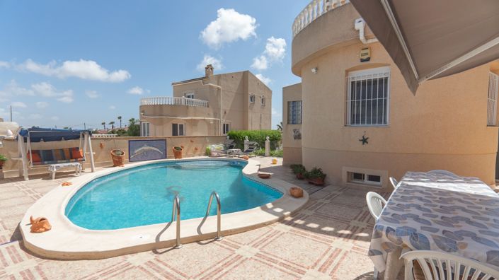 Image No.65-4 Bed Villa for sale