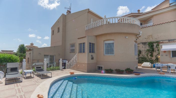 Image No.66-4 Bed Villa for sale