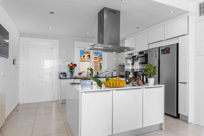 Image No.10-4 Bed Villa for sale