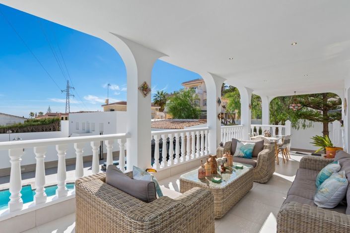 Image No.13-4 Bed Villa for sale