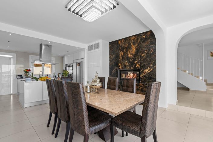 Image No.3-4 Bed Villa for sale