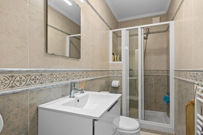 Image No.30-4 Bed Villa for sale