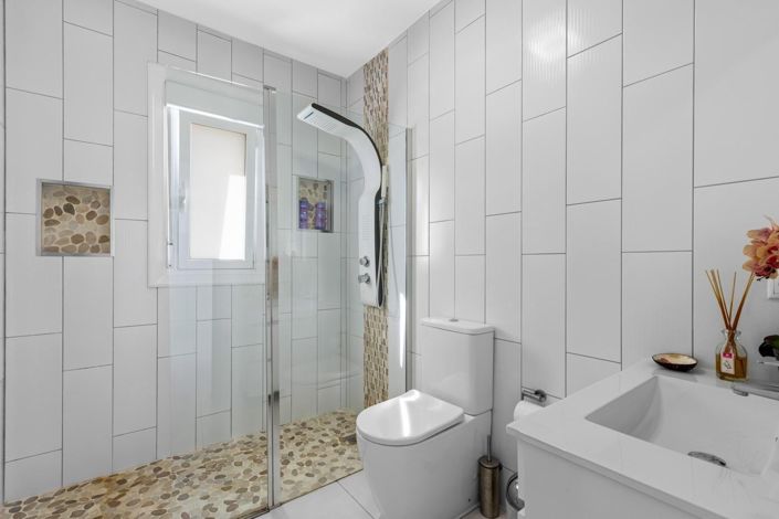 Image No.34-4 Bed Villa for sale