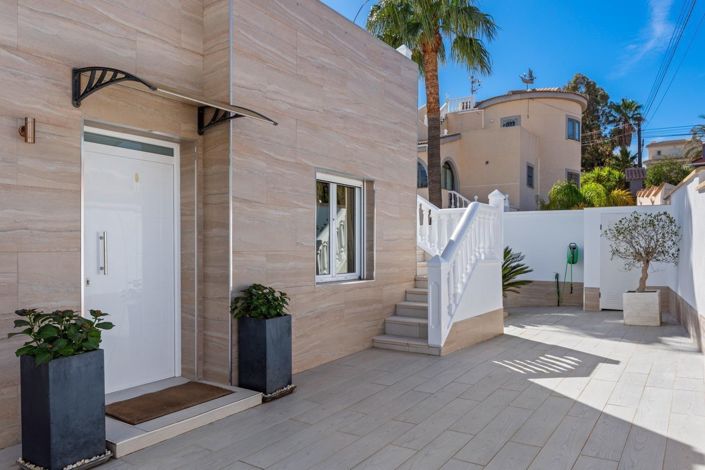 Image No.45-4 Bed Villa for sale