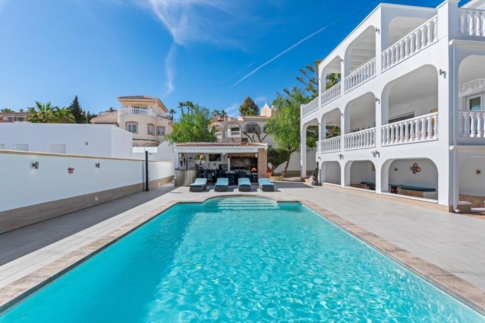 Image No.58-4 Bed Villa for sale