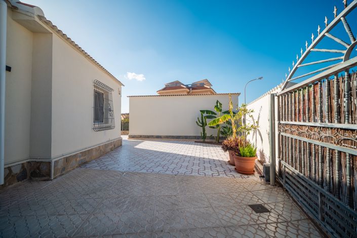 Image No.16-4 Bed Villa for sale