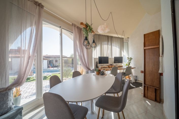 Image No.4-4 Bed Villa for sale