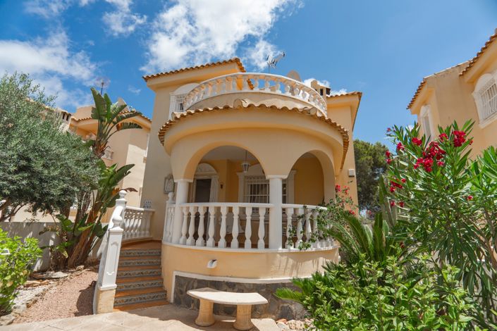 Image No.1-3 Bed Villa for sale