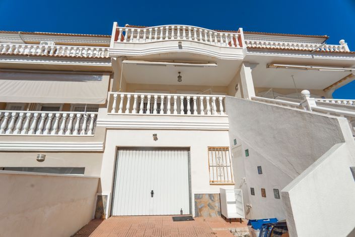 Image No.1-3 Bed Townhouse for sale