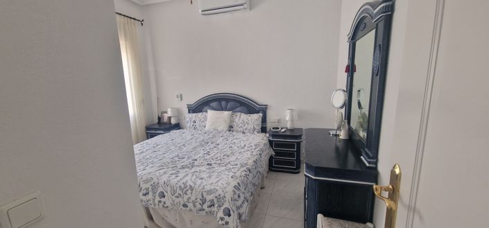 Image No.20-2 Bed Villa for sale