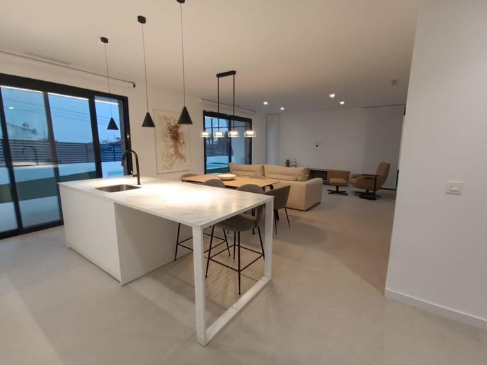 Image No.12-3 Bed Villa for sale