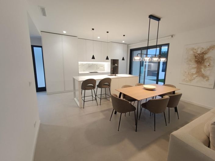 Image No.13-3 Bed Villa for sale