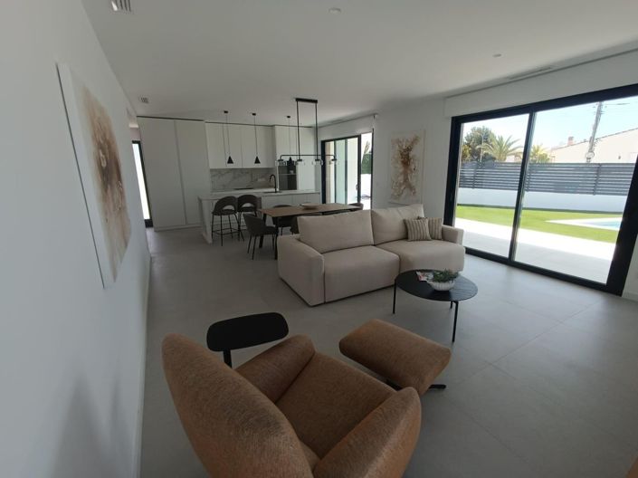 Image No.8-3 Bed Villa for sale