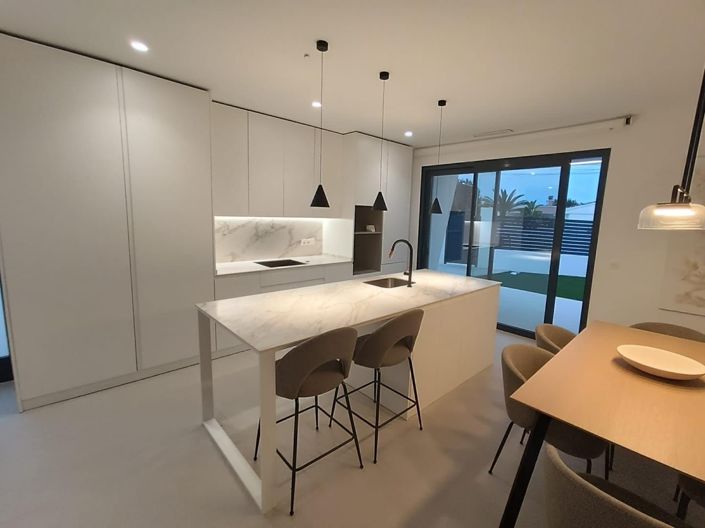 Image No.9-3 Bed Villa for sale