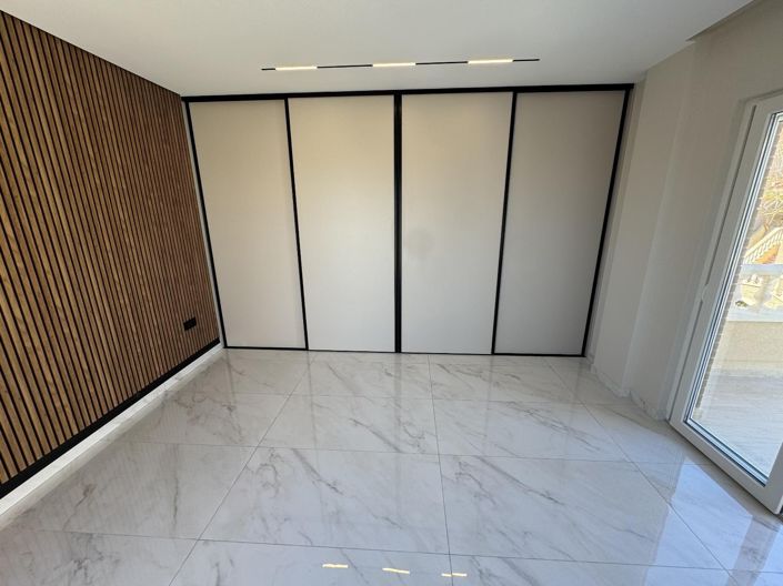 Image No.13-4 Bed Villa for sale