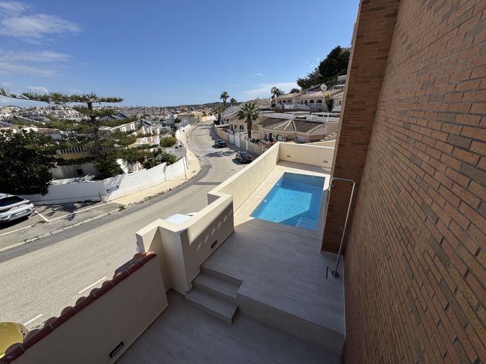 Image No.48-4 Bed Villa for sale