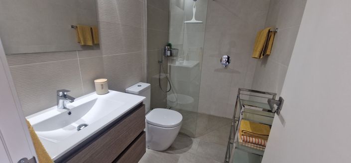 Image No.7-3 Bed Villa for sale