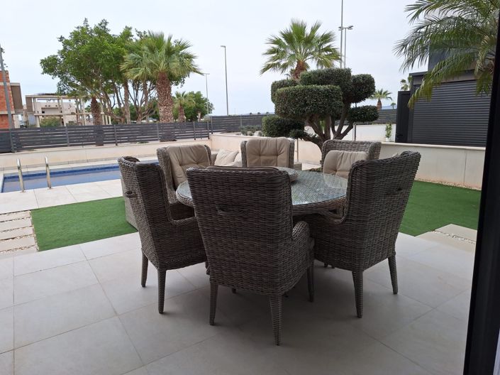 Image No.12-3 Bed Villa for sale