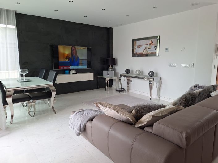 Image No.3-3 Bed Villa for sale