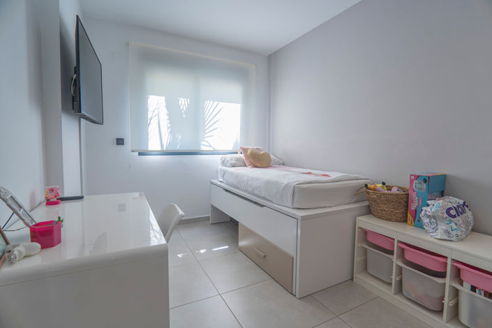 Image No.8-3 Bed Apartment for sale