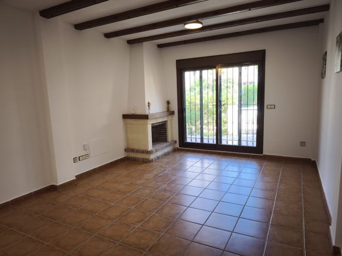 Image No.3-3 Bed House for sale