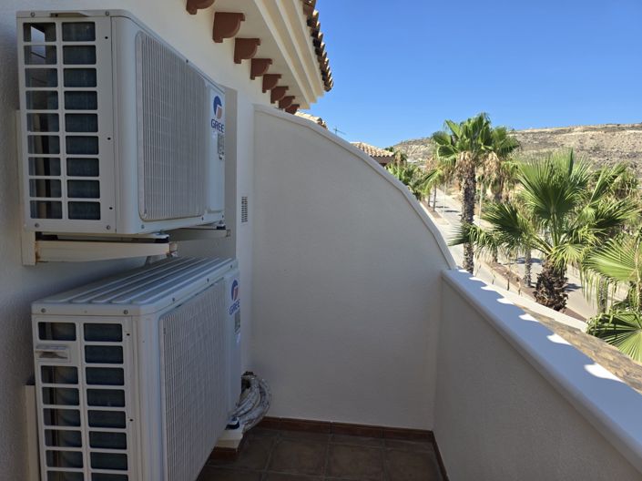 Image No.10-3 Bed House for sale