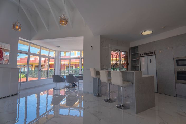 Image No.21-Villa de 5 chambres à vendre à Alicante